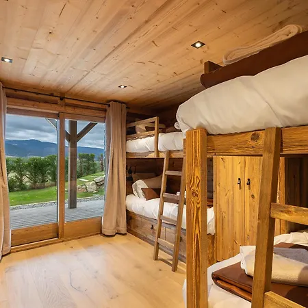 D'isabella-lodge Pyrenees