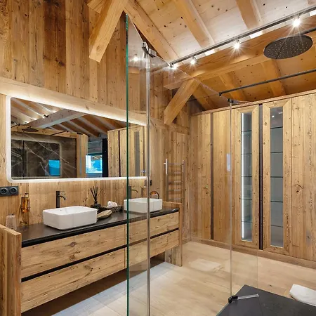 D'isabella-lodge Pyrenees *