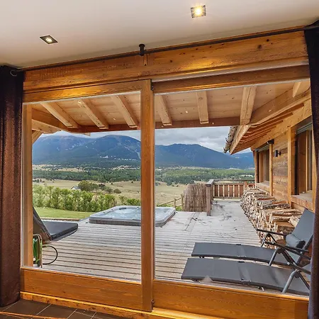 D'isabella-lodge Pyrenees